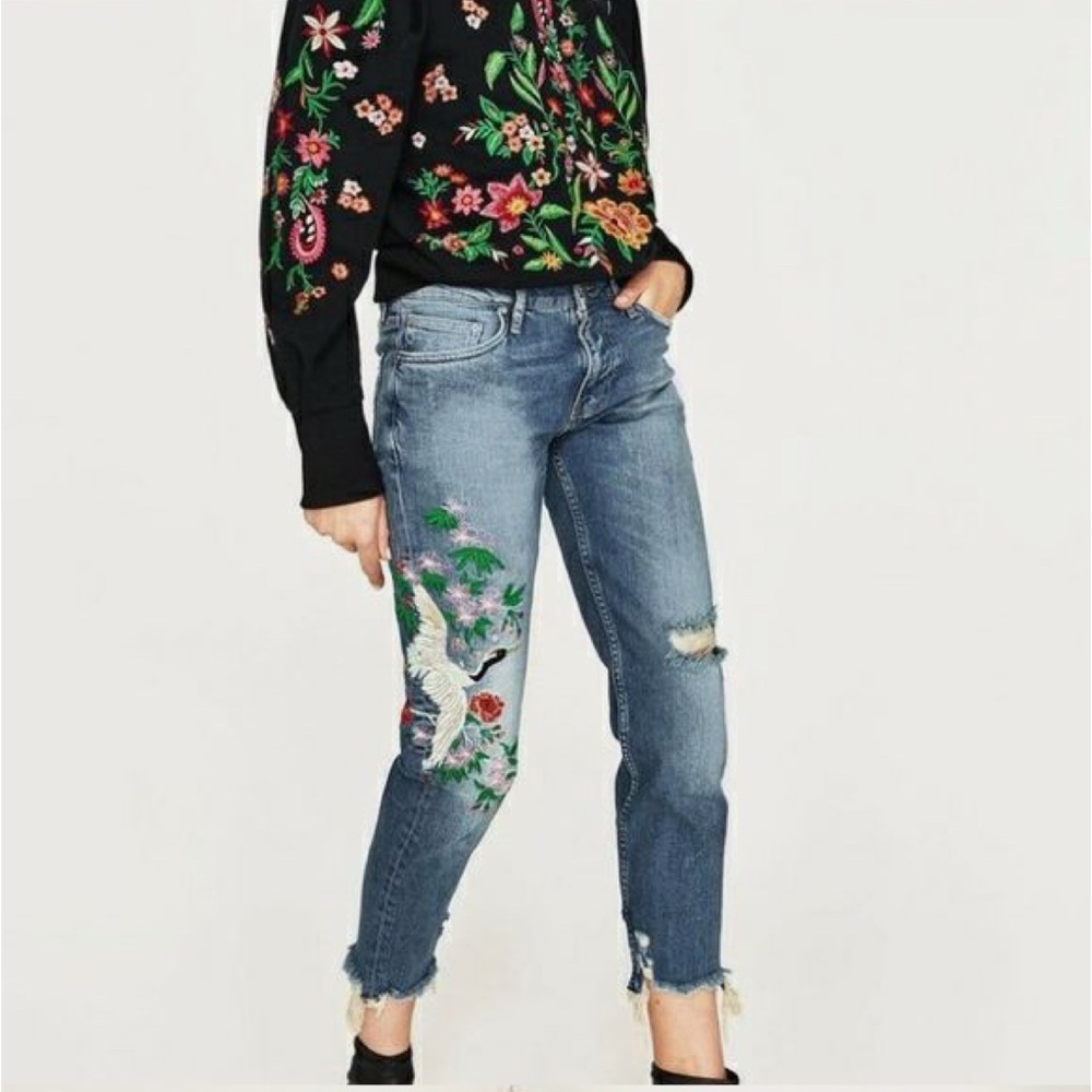 Embroidered Blue Jeans for Women 2 - Picture 8 of 9